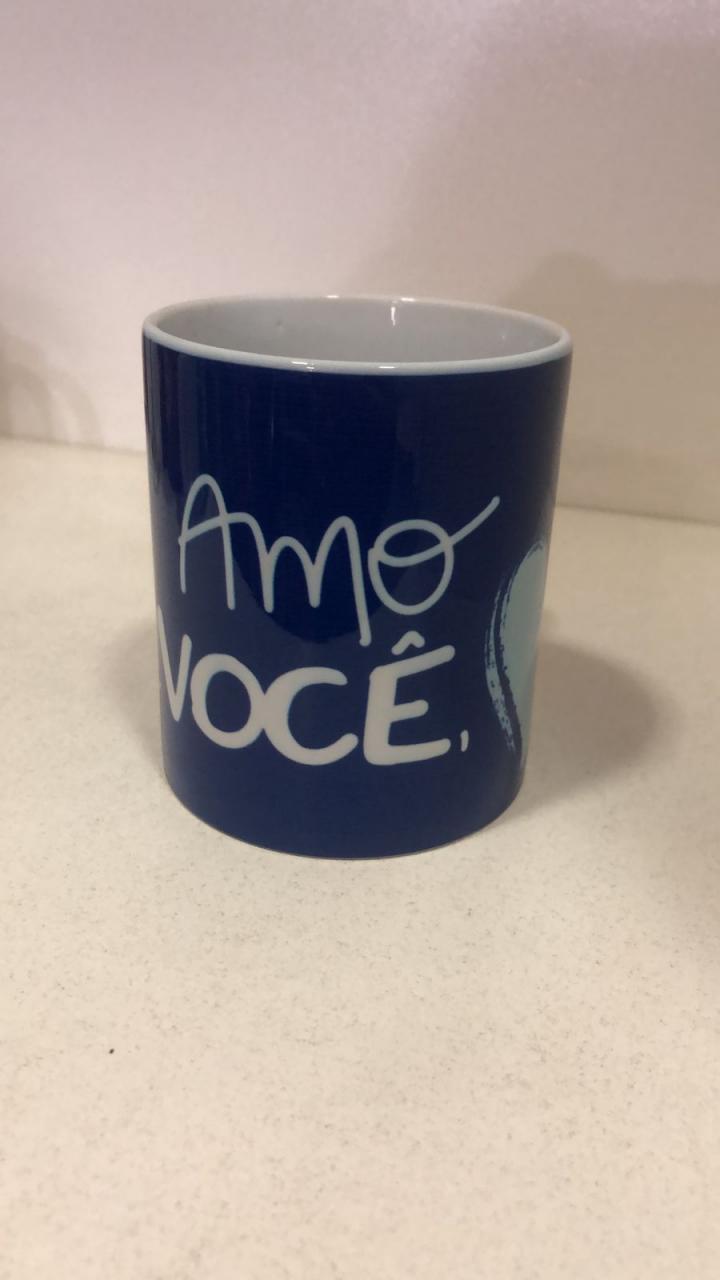 imagem de Caneca amo você azul.