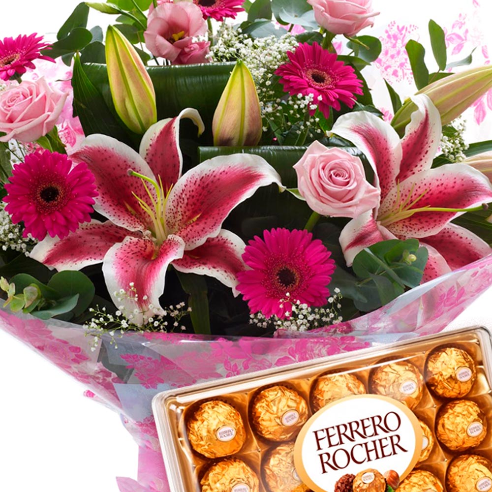 Buque de Flores Nobres Dia das Mães com Chocolate | Floricultura Pétalas e  Aromas | Loji